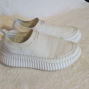 LUCKY step air cooled memory foam women's size 7.5 shoes white